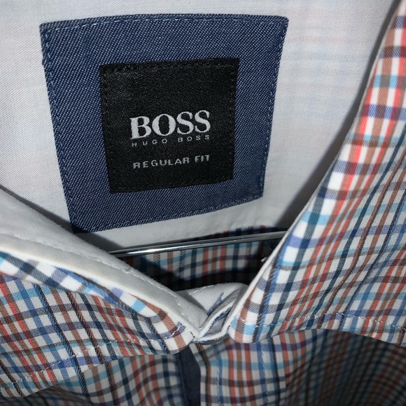 Button down - Picture 2 of 2